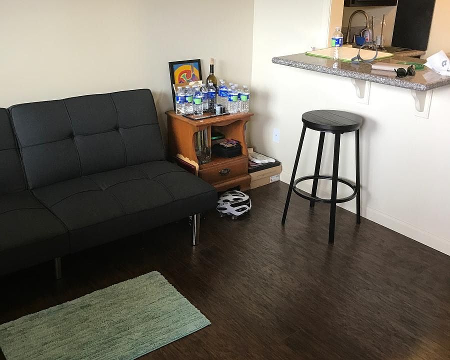2nd image of 16925 Prairie Ave APT 9
