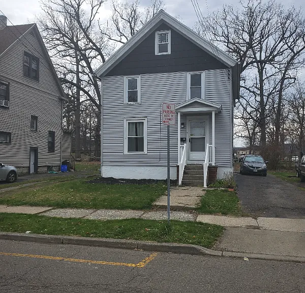 3 Schubert St #2 — Photo 1