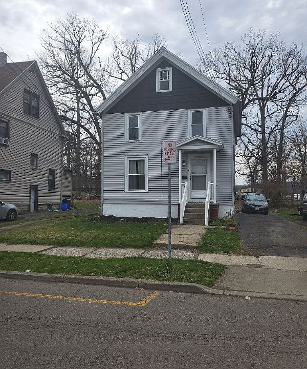 1st image of 3 Schubert St #2