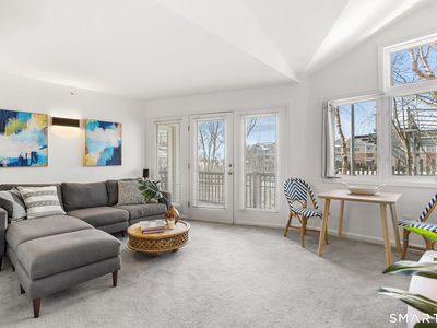 3250 Fairfield Avenue APT 302, Bridgeport, CT, 06605