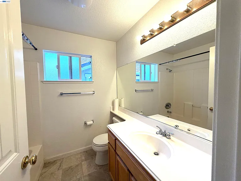 5168 Academy Rd — Photo 15
