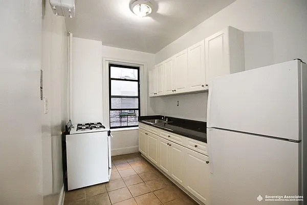 Rented by Sovereign Associates | media 10