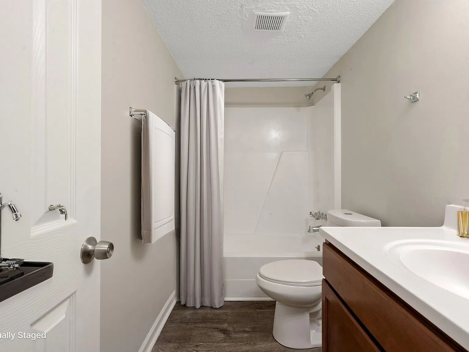 Lansdale Crossing Apartments - 4620 B — Photo 3