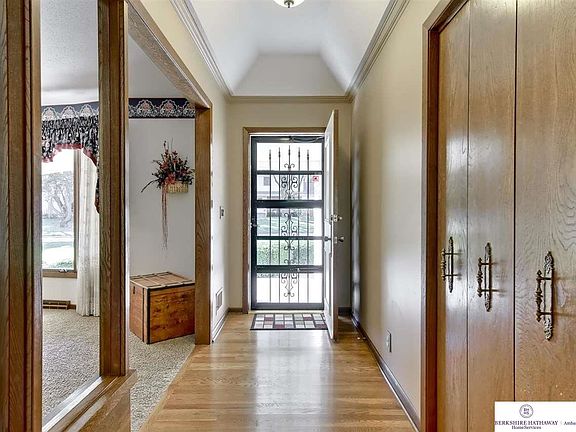 4th image of 10262 Browne St
