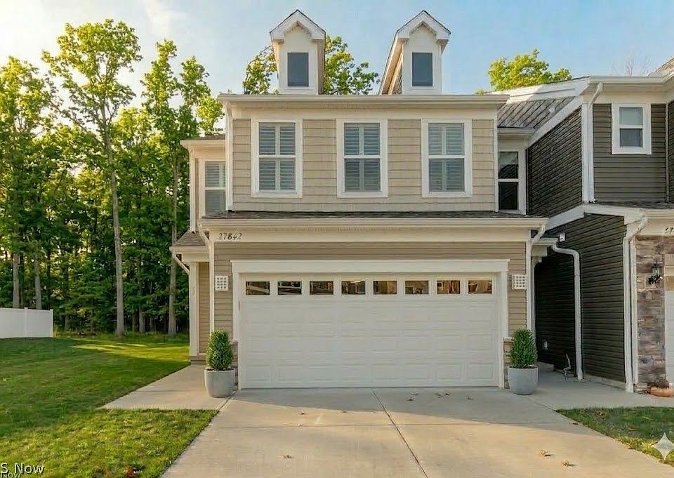1st image of 27842 Birchwood Ct