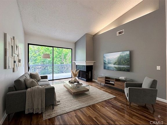 2nd image of 2542 W Macarthur Blvd