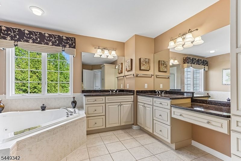 1st image of 62 Hickory Hill Blvd #2001