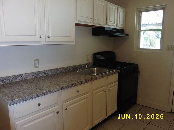 4th image of 1526 S 13th St