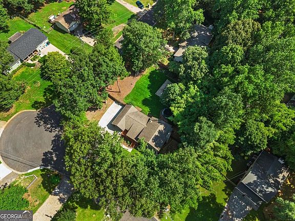 3rd image of 492 Rustic Ridge Cir
