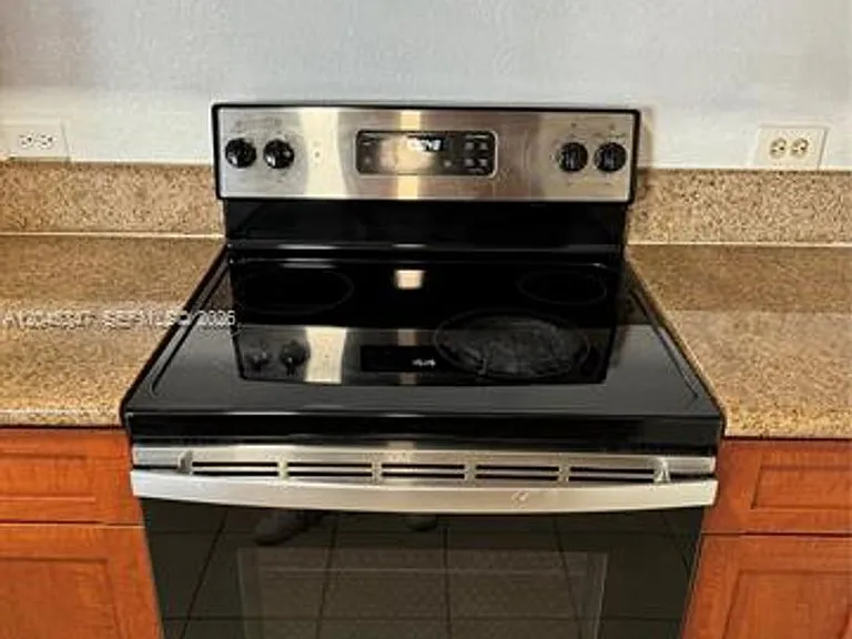 36 NW 6th Ave #CU-601 — Photo 15