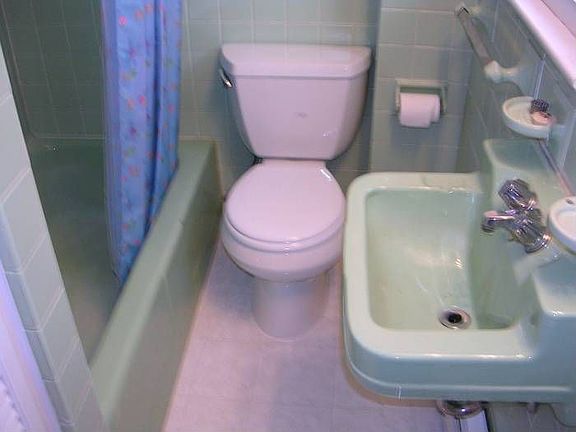 Full Bath - 2nd Floor