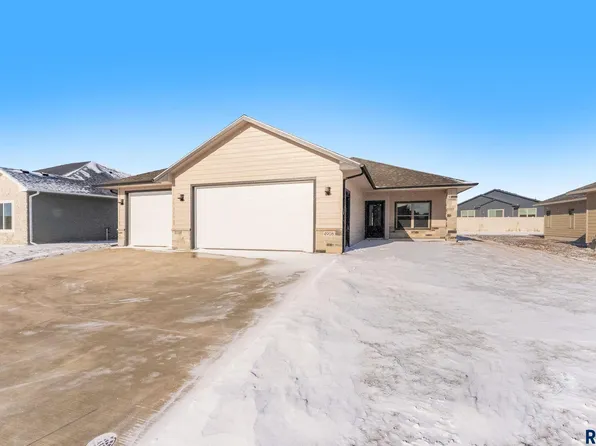 4908 E 65th St, Sioux Falls, SD 57108