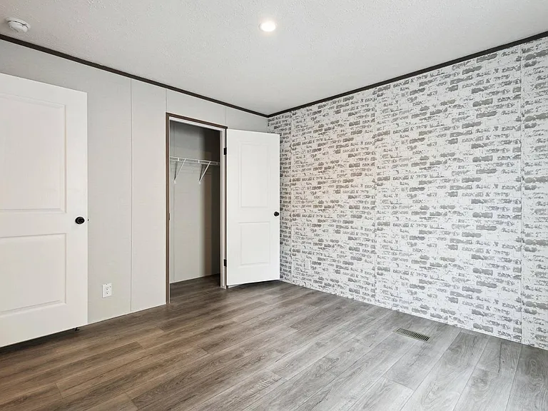 10 Benjamin Ln — Photo 8