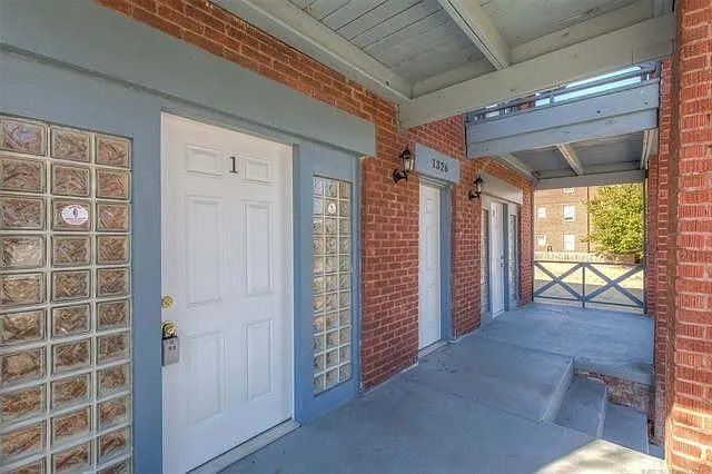 S Carthage Ave Quadplex — Photo 3