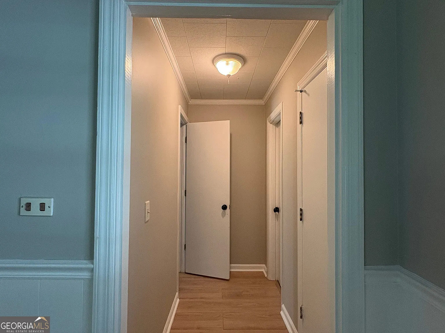 4 bed, 2.5 bath, 2289 sqft, $2,000 — Photo 4