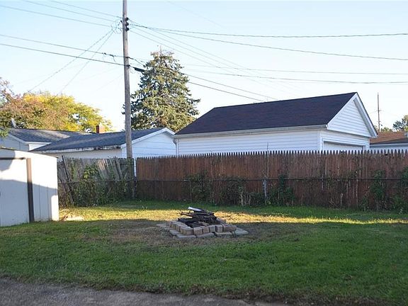4th image of 4617 Palm Ave
