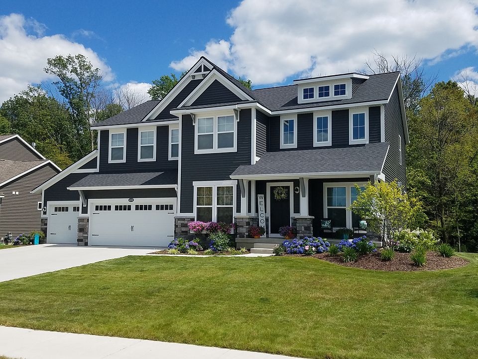 1st image of 4558 Equestrian Dr