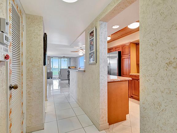 3rd image of 100 Paradise Harbour Boulevard #104