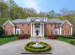 5 Cobblefield Dr, Mendham, NJ 07945