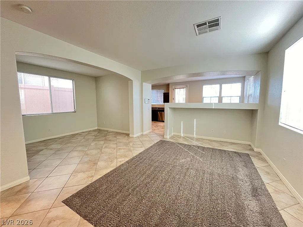 3 bed, 2.5 bath, 1726 sqft, $1,875 — Photo 4