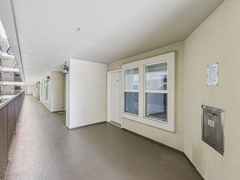 Harborview Apartments