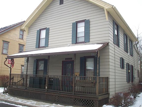 3rd image of 303 Elm St