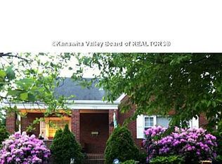 705 Red Oak St, Charleston, WV 25302