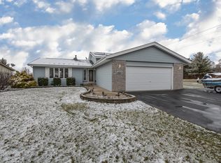 1804 Whitestone Dr, Rockton, IL 61072