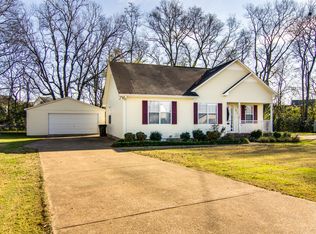 1913 Vicksburg Cir, Columbia, TN 38401