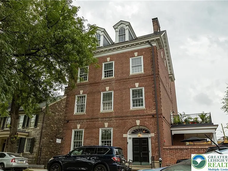214 Spring Garden St #2B — Photo 1