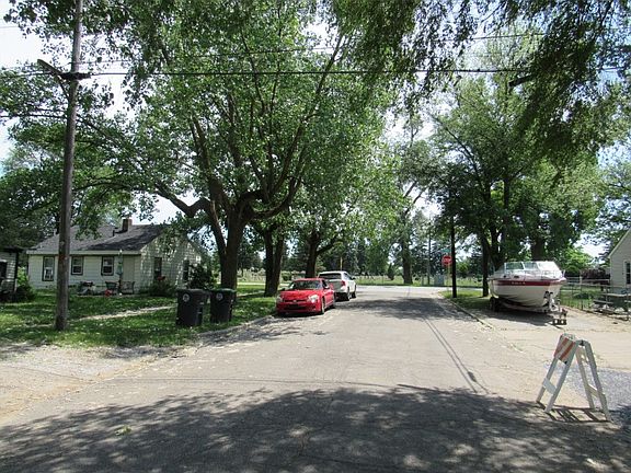 5th image of 3891 Evergreen St