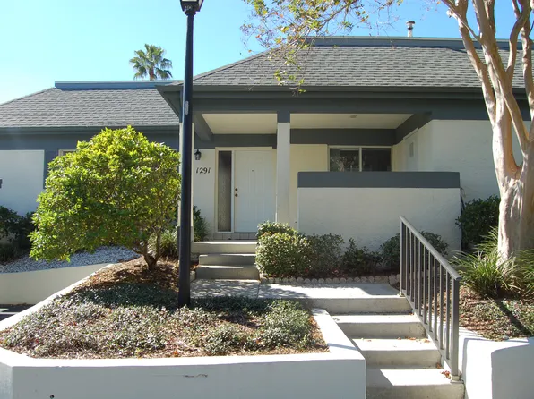 1291 N McMullen Booth Rd, Clearwater, FL 33759