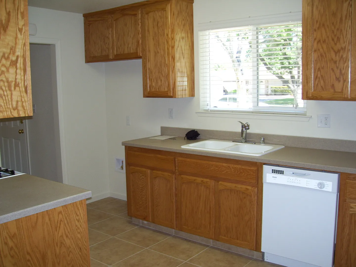 Affordable 3 bedroom home, recently remodeled w/ lots of upgrades. Please do not current disturb ... — Photo 3