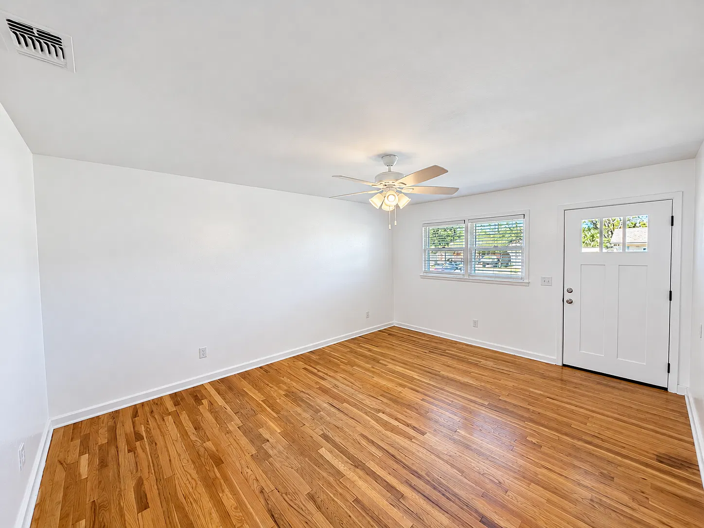 2 bed, 1020 sqft, $1,395 — Photo 2