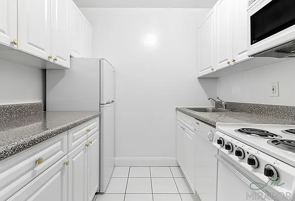 Rented by Mirador Real Estate | media 17