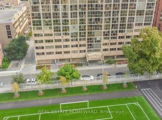 15 Maitland Pl #208, Toronto, ON M4Y 2X3