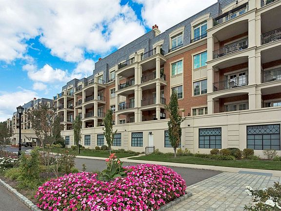 2nd image of 1000 Royal Ct #1211