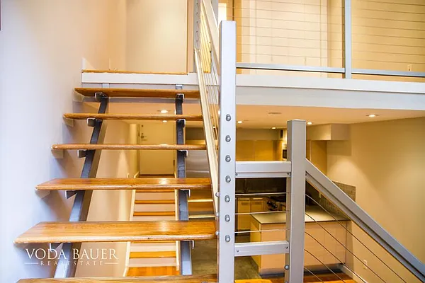 Rented by Voda Bauer Real Estate | media 25