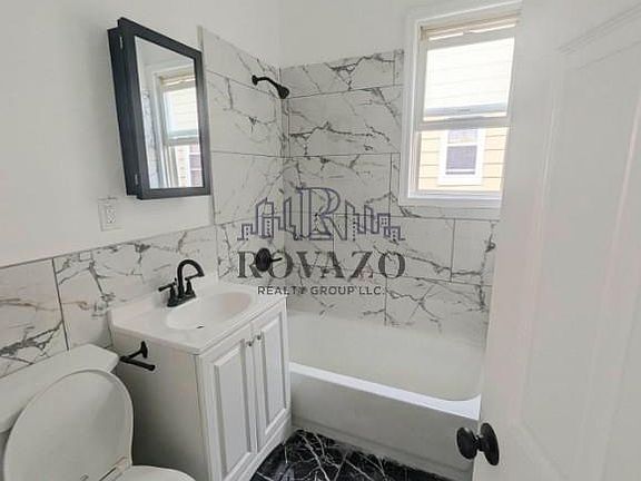 5th image of 180 Columbia Ave #2