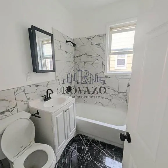 180 Columbia Ave #2 — Photo 5