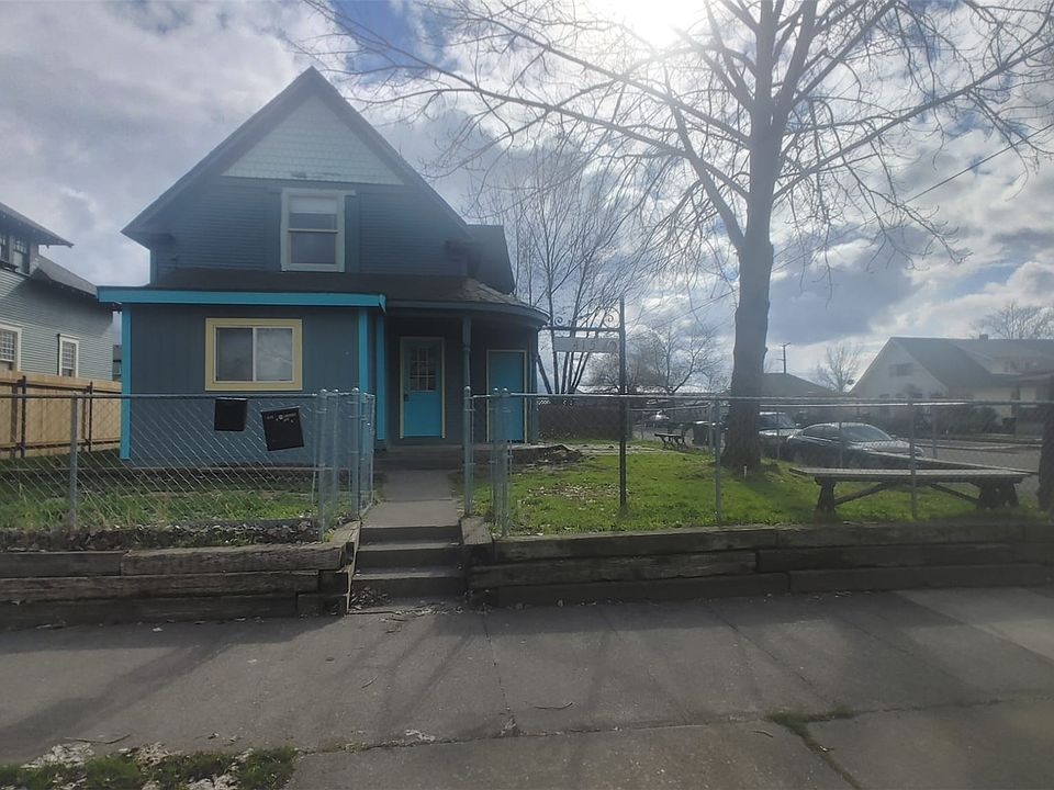 1st image of 415 W Cherry Street