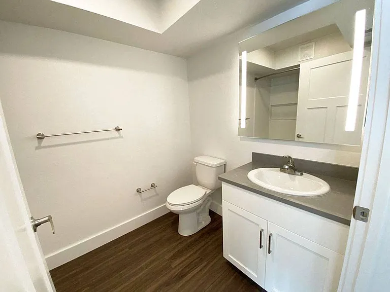 Green Ridge Apartments — Photo 27