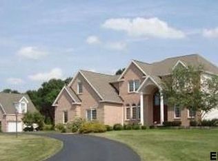 5 Sliters Ln, Wynantskill, NY 12198