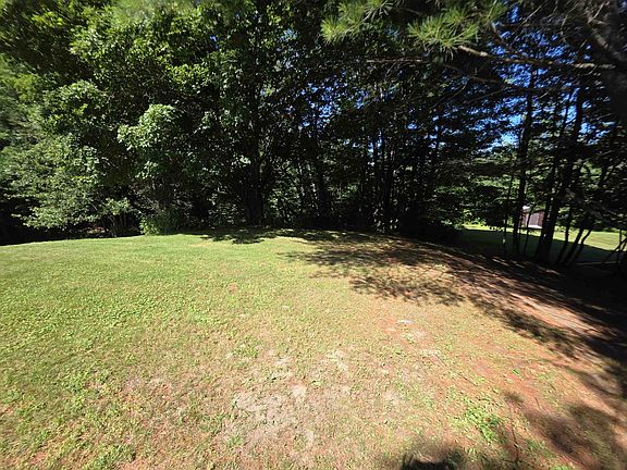 4th image of 139 Pleasant Valley Road
