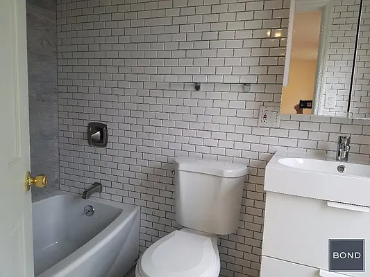 Rented by Bond New York | media 13