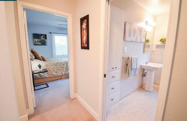 2057 Hoover Ave — Photo 4