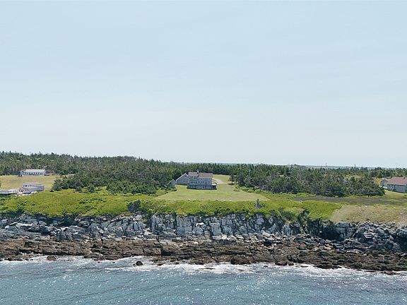 5th image of 194 Thomas Rd
