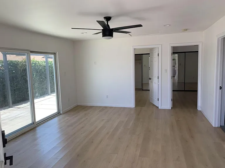 1422 N San Antonio Ave #B — Photo 5
