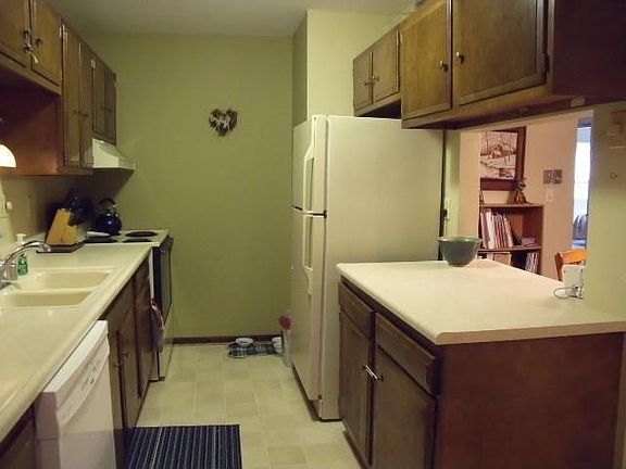 5th image of N114W16961 Armada Dr #Bldg15-6