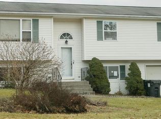 21 Watkins Dr, Walden, NY 12586